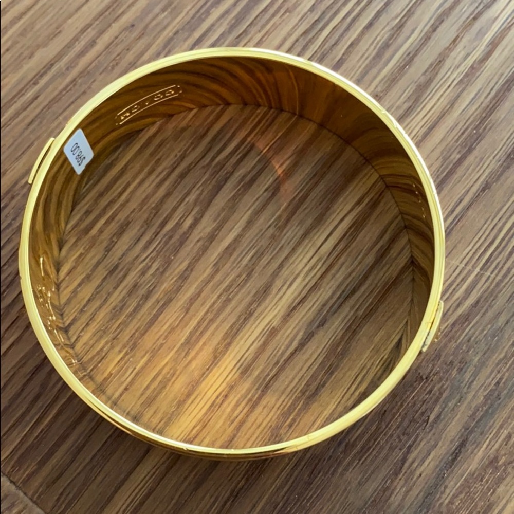 Coach - Picture 3 of 8